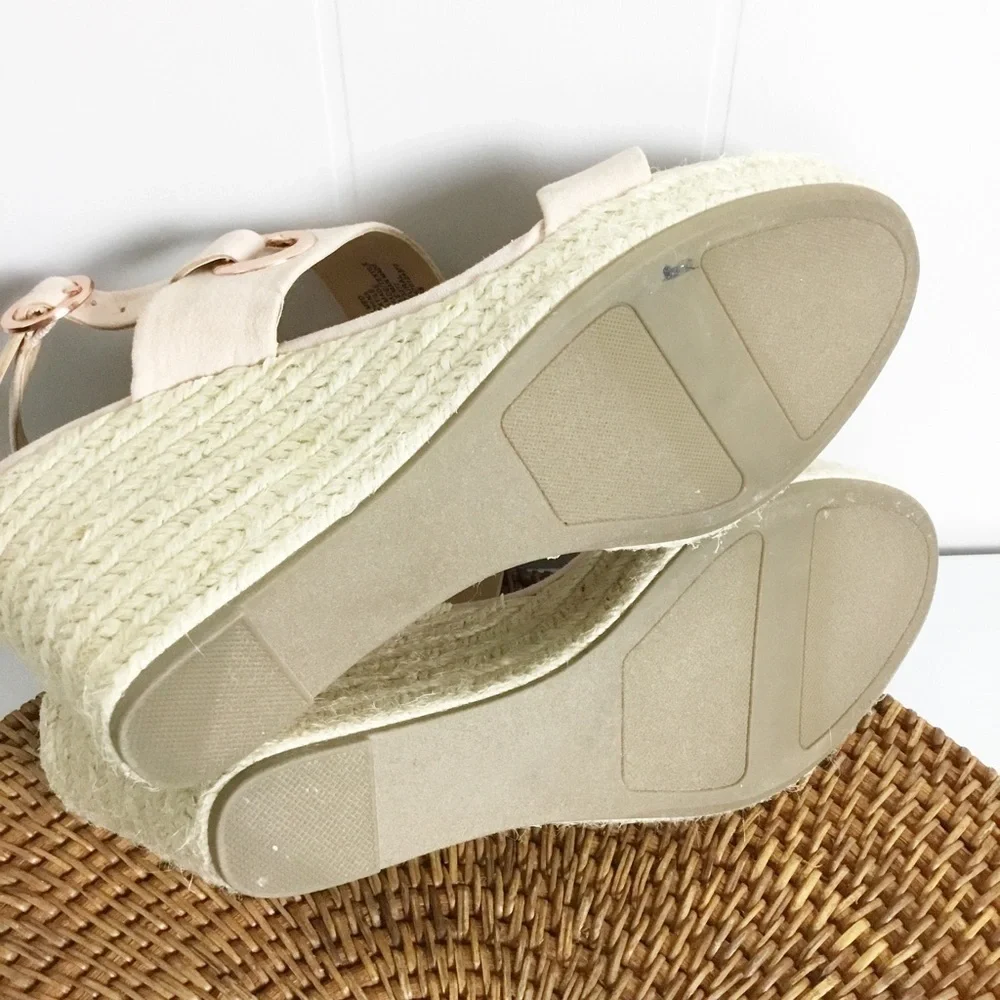 Lauren Conrad Tan Wedges Heels Size 9.5 Shoes